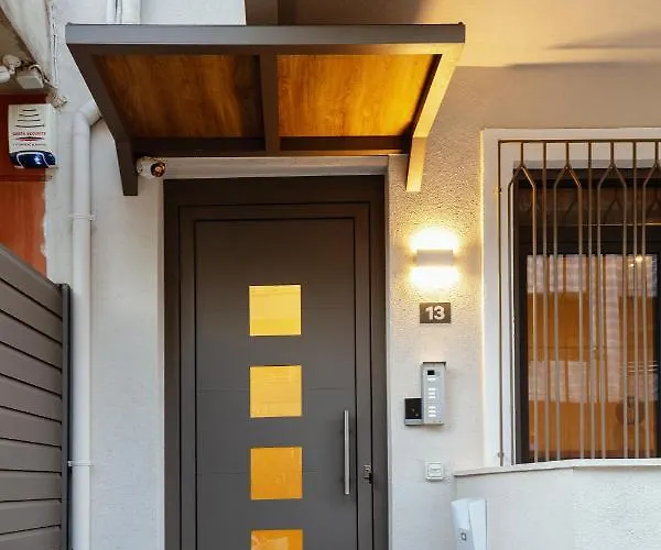 7 Luxury Apartment *